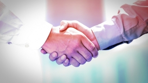 20150422204402-handshake-business-partnership